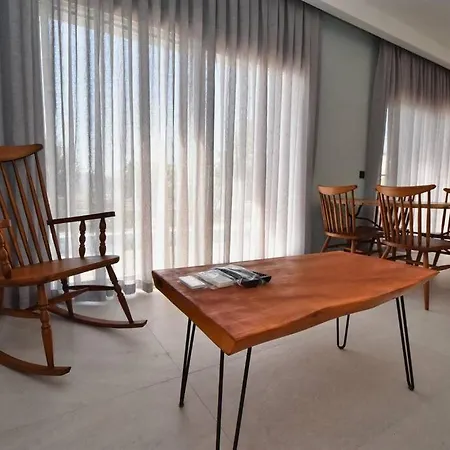 Villa Nurten Oeluedeniz'e Yakin Fethiye