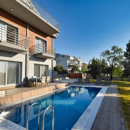Villa Nurten Oeluedeniz'E Yakin Villa *