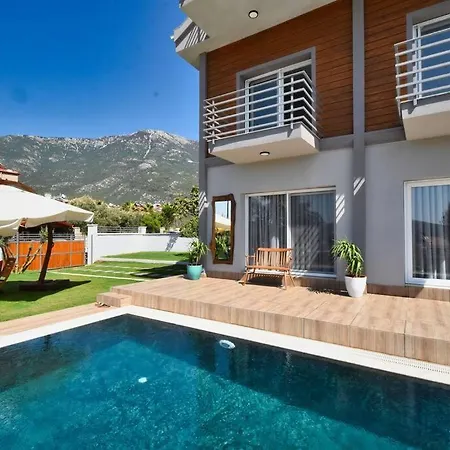 Villa Nurten Oeluedeniz'E Yakin Villa Villa Fethiye
