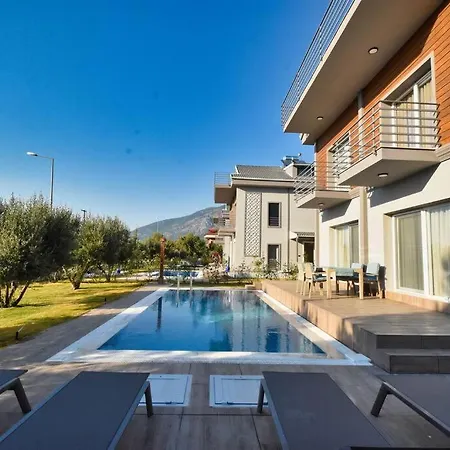 Villa Villa Nurten Oeluedeniz'E Yakin Villa